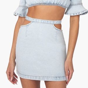 Cut out BRAND NEW weworewhat skirt